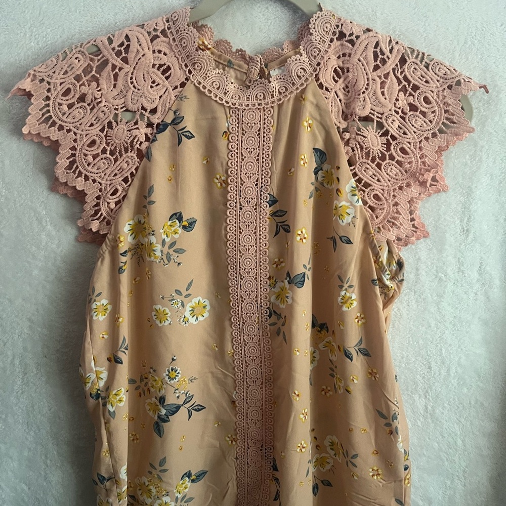 No Boundaries Peach Floral Lace Sleeve Blouse